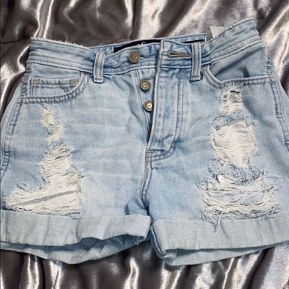 Distressed high rise Hollister blue jean shorts - Picture 1 of 4